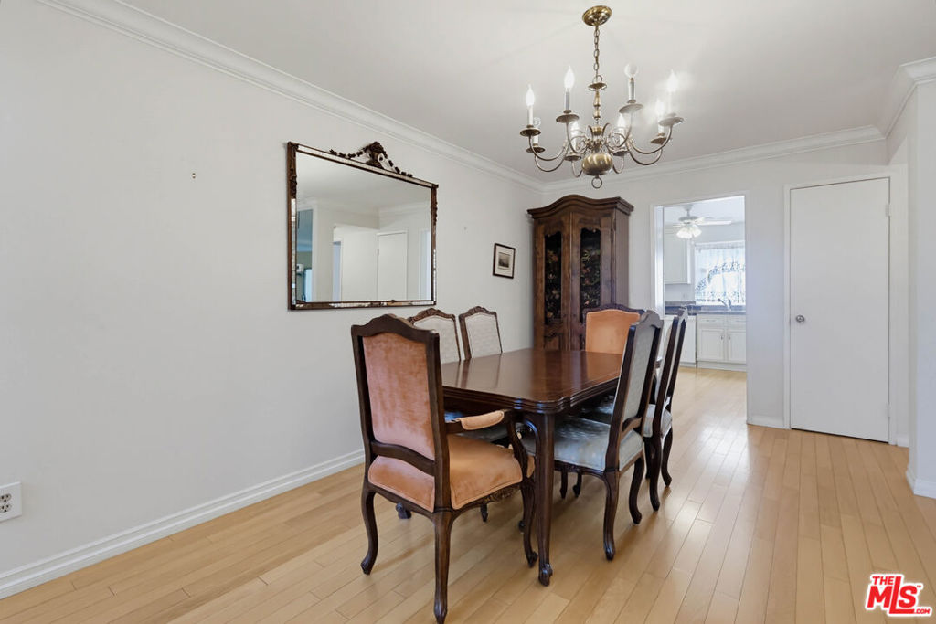 5339 Coldwater Canyon Avenue B Property Photo 6