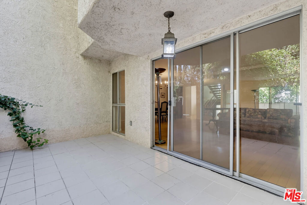 5339 Coldwater Canyon Avenue B Property Photo 16