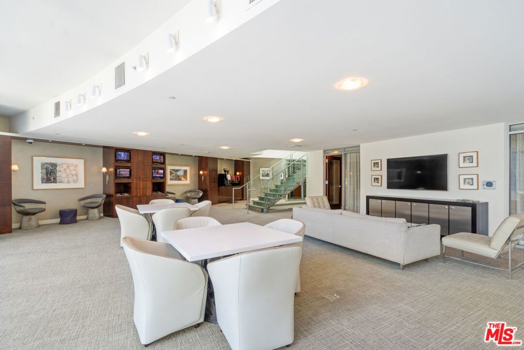 13700 Marina Pointe Drive 1126 Property Photo 22