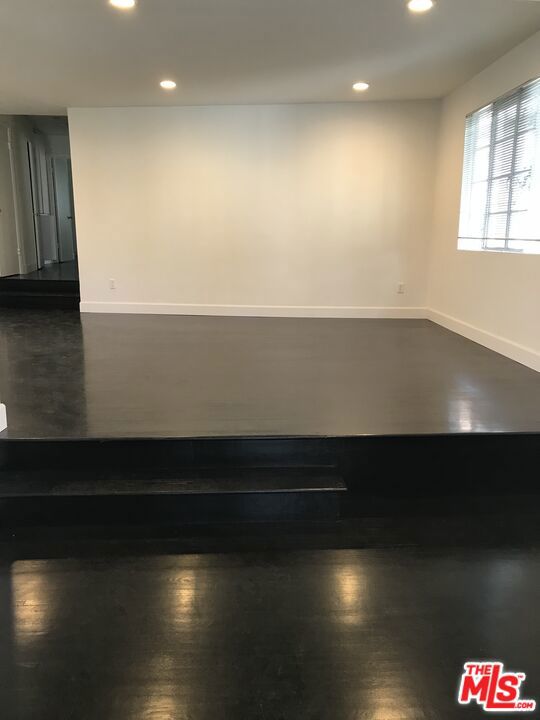 1843 S Beverly Glen Boulevard 1/2 Property Photo 3