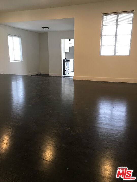 1843 S Beverly Glen Boulevard 1/2 Property Photo 11