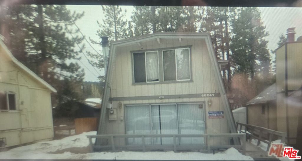 40249 Esterly Lane Property Photo 1