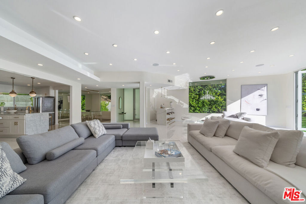 1040 Montego Drive Property Photo 27