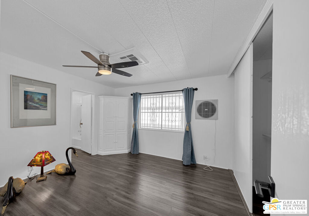 382 Club Circle Drive Property Photo 17