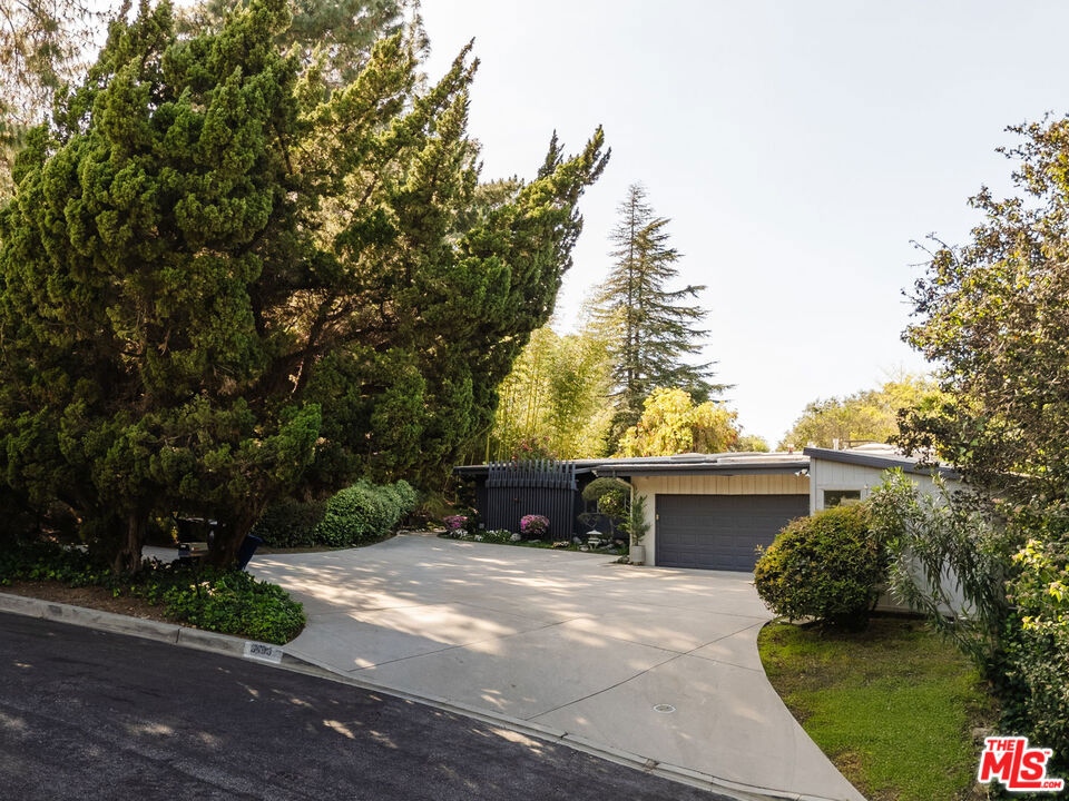 3493 Valley Meadow Road Property Photo 2