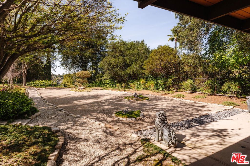 3493 Valley Meadow Road Property Photo 8