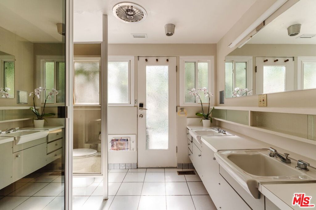 3493 Valley Meadow Road Property Photo 23