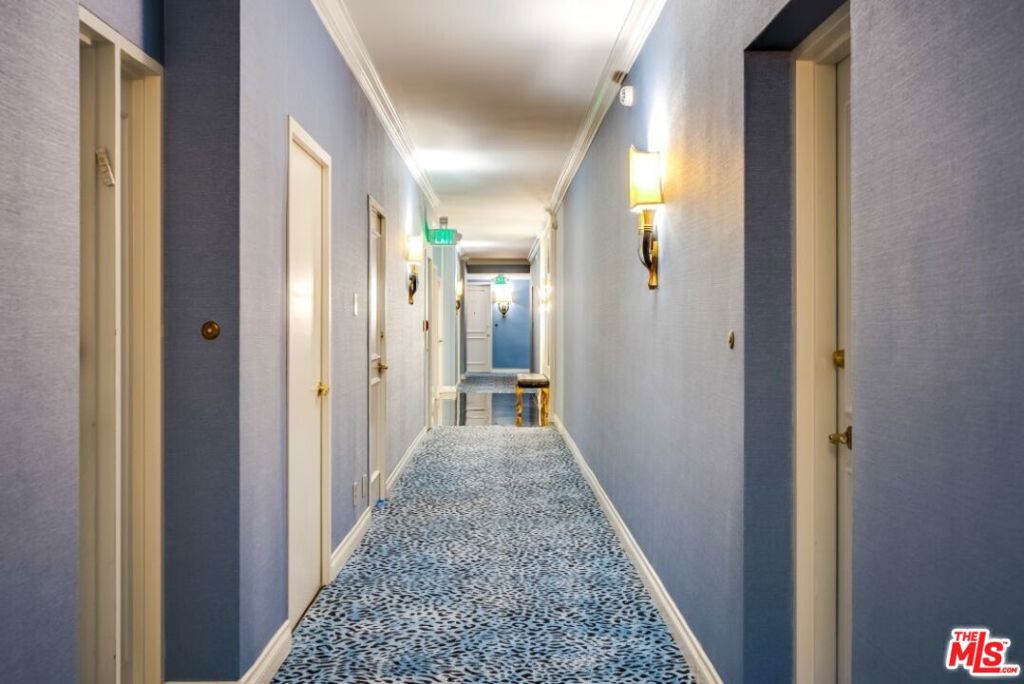 10433 Wilshire Boulevard 405 Property Photo 7