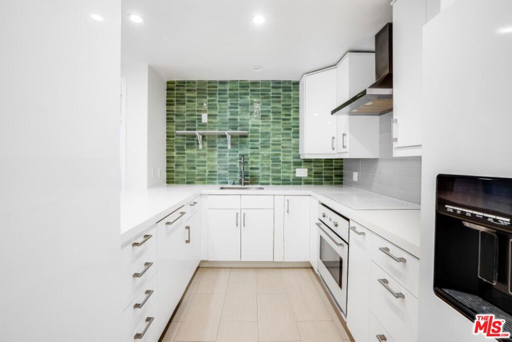 10433 Wilshire Boulevard 405 Property Photo 18