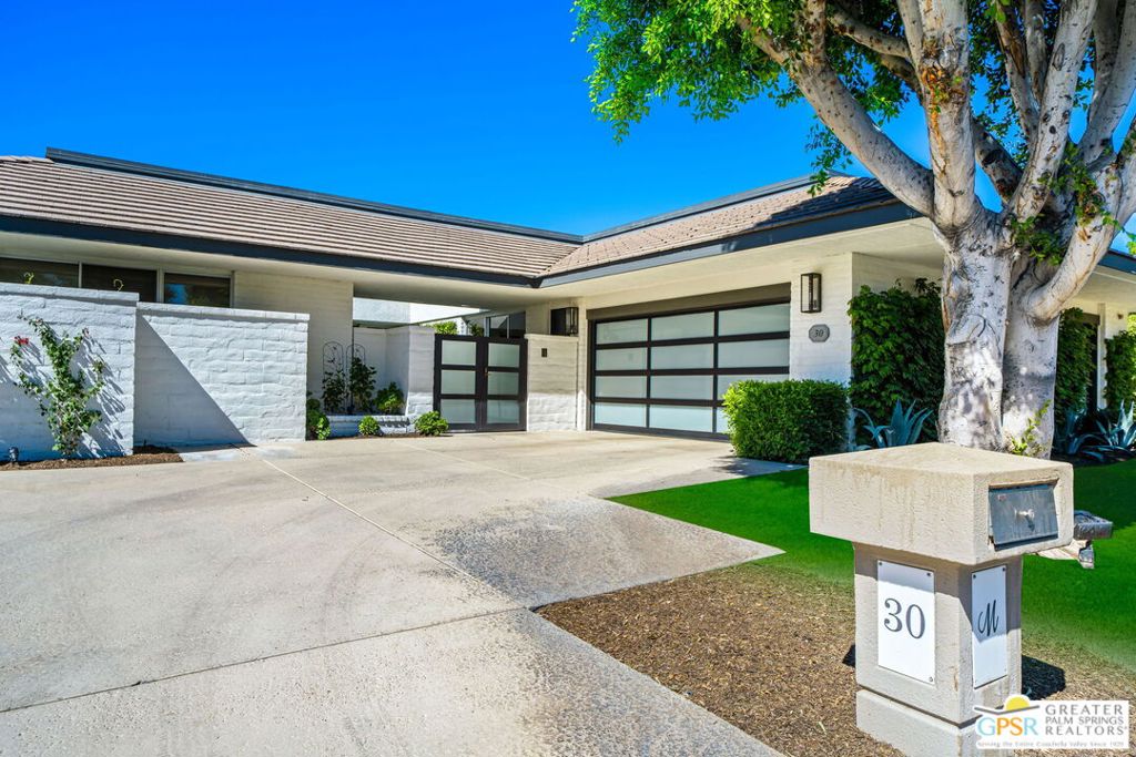 30 Mayfair Drive Property Photo 1