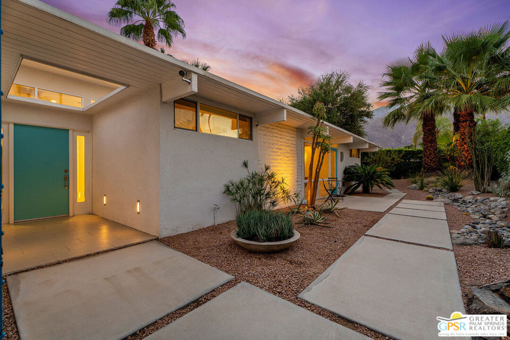 1355 E Sunny Dunes Road Property Photo 3