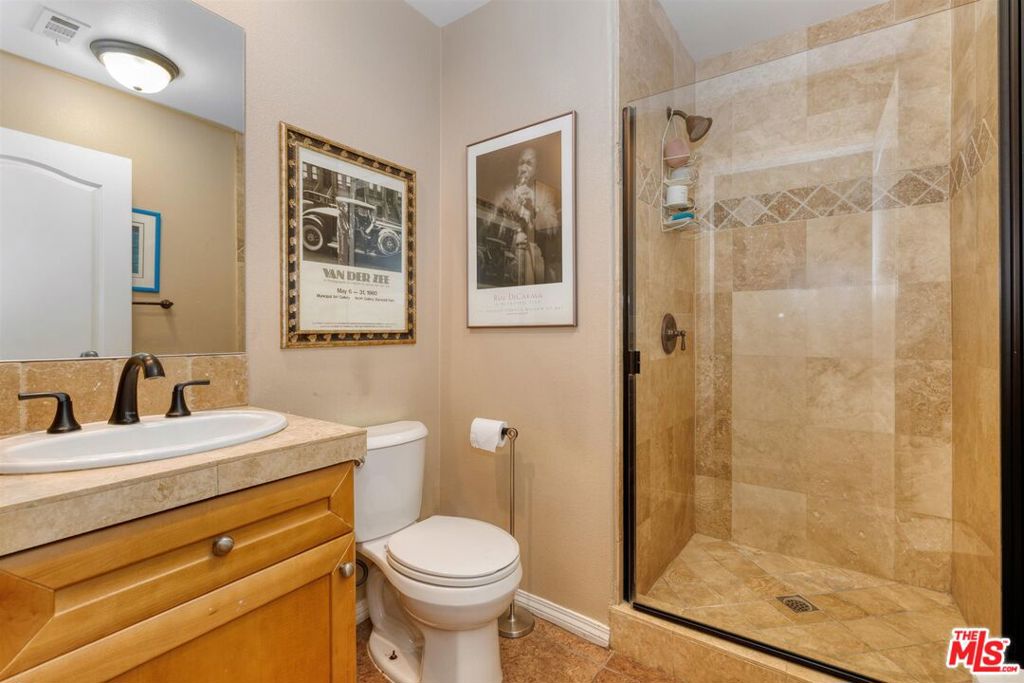 7636 Balasiano Avenue Property Photo 15