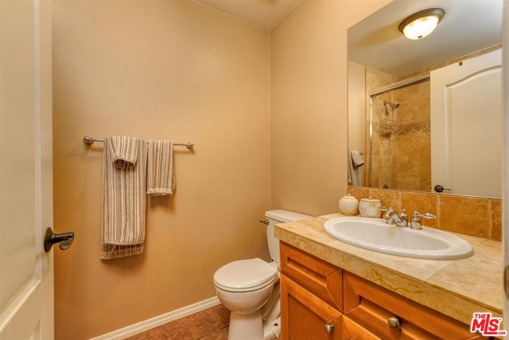 7636 Balasiano Avenue Property Photo 28