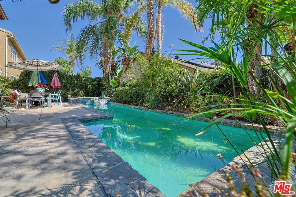7636 Balasiano Avenue Property Photo 32