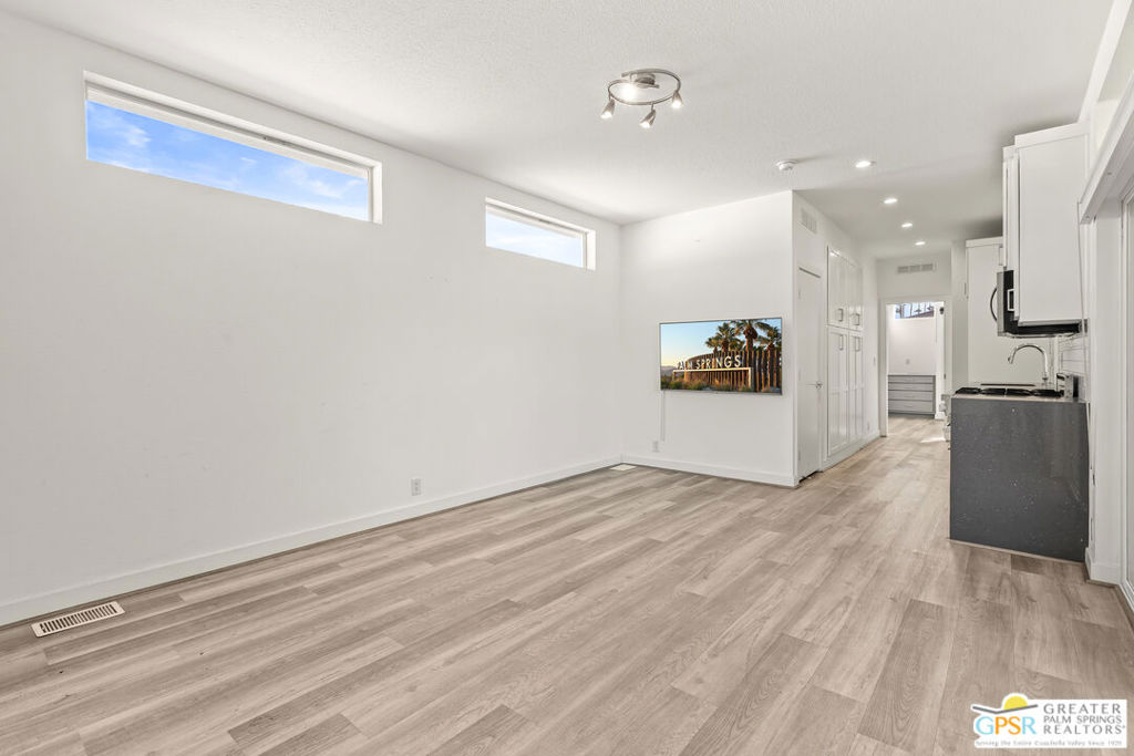 318 Lei Drive Property Photo 4