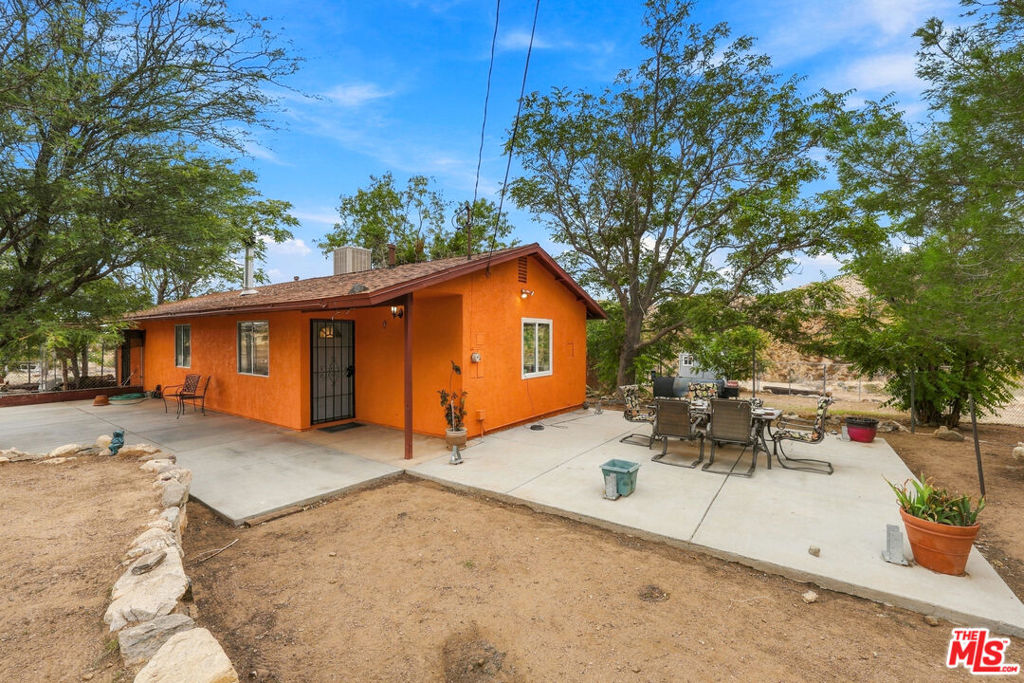 29310 Devils Punch Bowl Road Property Photo 3