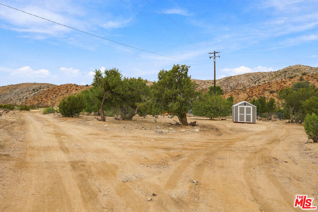 29310 Devils Punch Bowl Road Property Photo 11