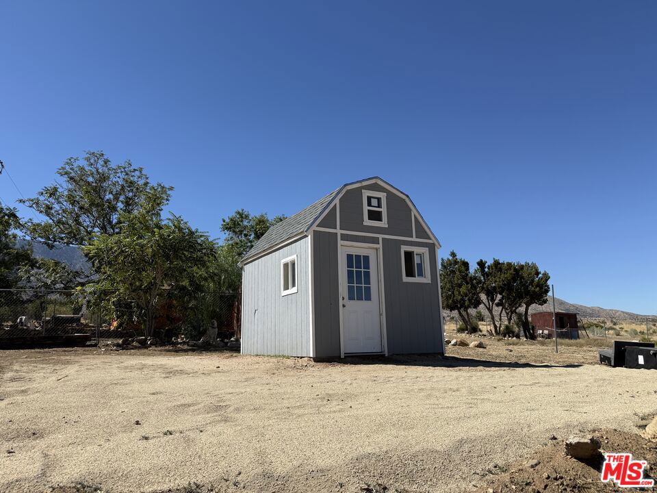 29310 Devils Punch Bowl Road Property Photo 14