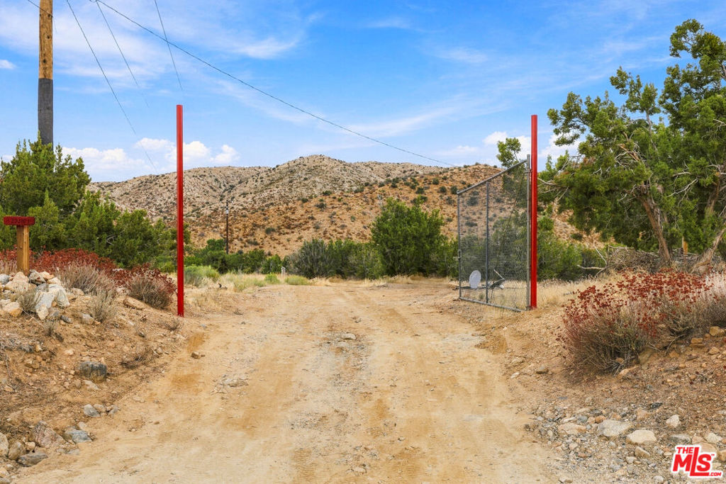 29310 Devils Punch Bowl Road Property Photo 20