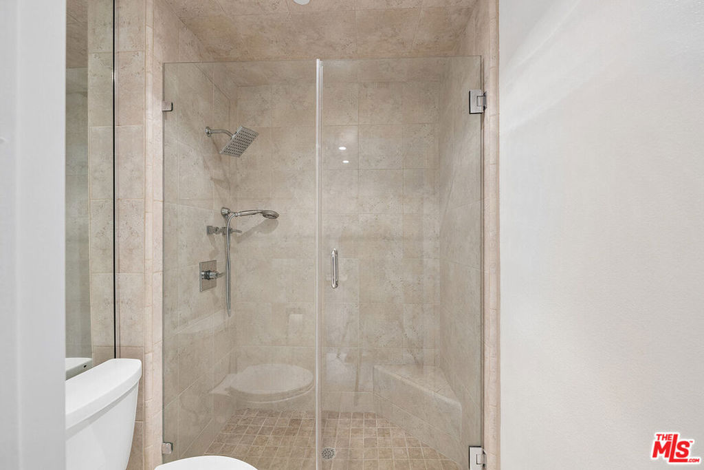 200 N Swall Drive 462 Property Photo 18