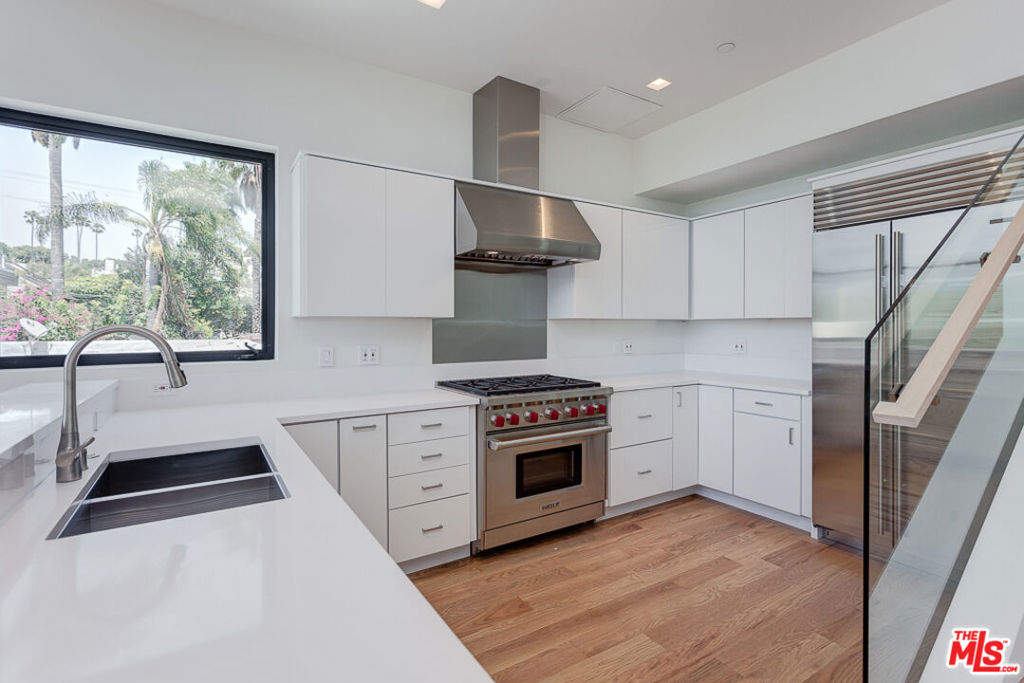 209 Hollister Avenue Property Photo 11