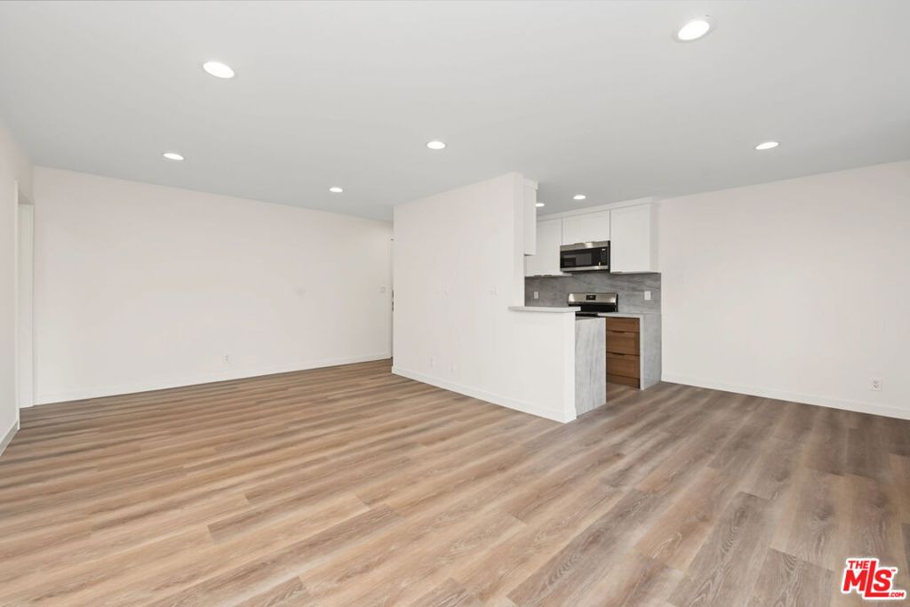 1831 Prosser Avenue 208 Property Photo 7