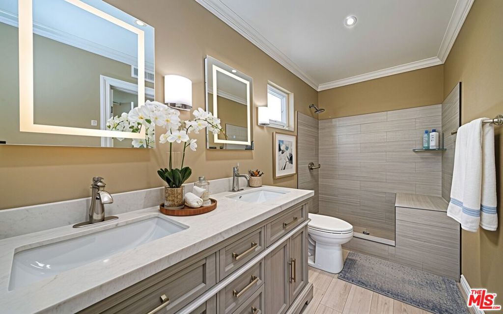 2660 Conata Street Property Photo 8