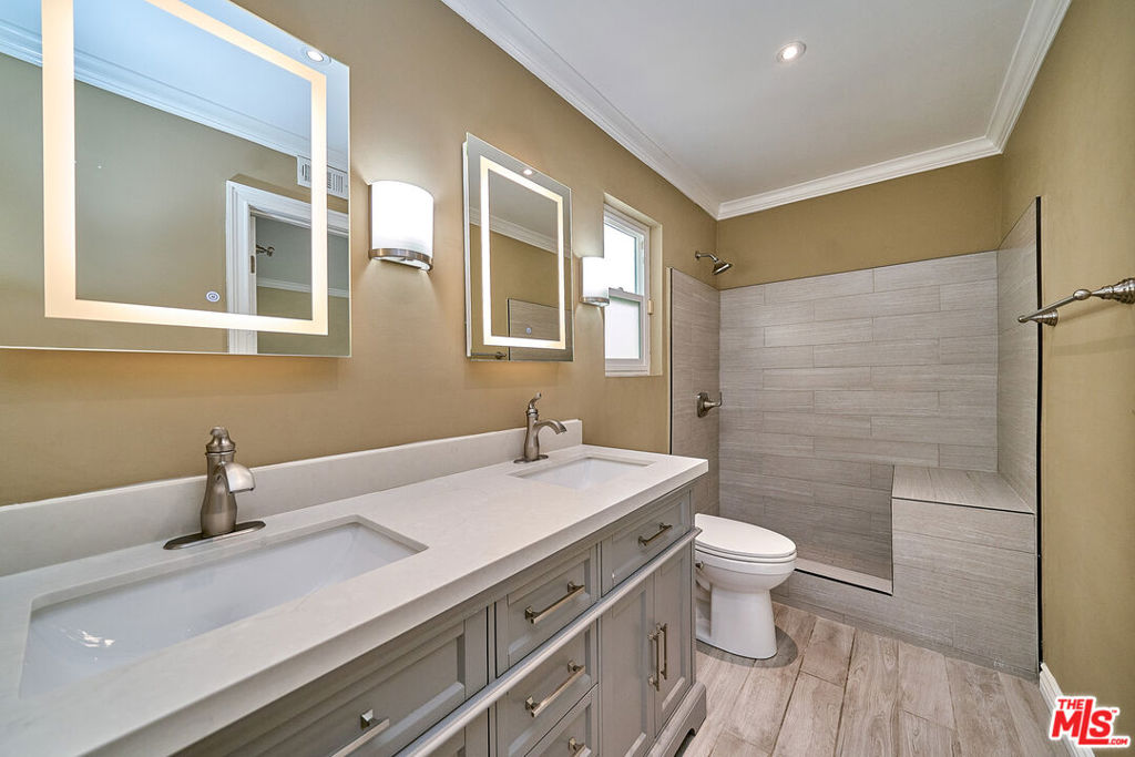 2660 Conata Street Property Photo 19