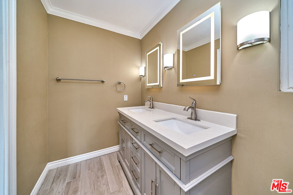 2660 Conata Street Property Photo 20