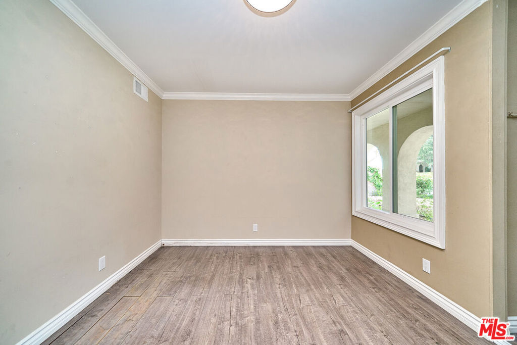 2660 Conata Street Property Photo 25