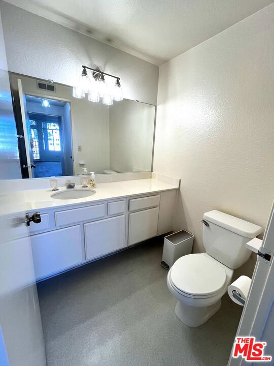 2567 Plaza Del Amo 207 Property Photo 5