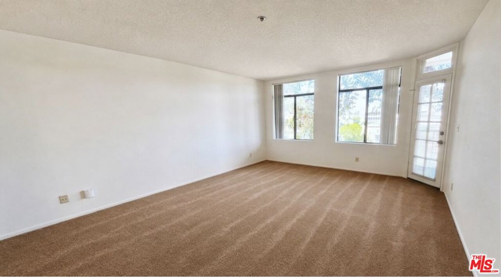 2567 Plaza Del Amo 207 Property Photo 6