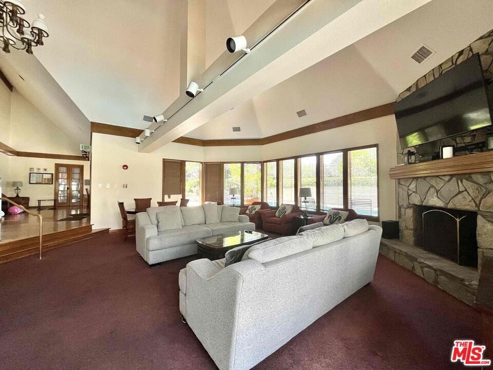 2567 Plaza Del Amo 207 Property Photo 10