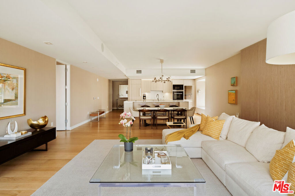 6250 Hollywood Boulevard 8m Property Photo 5
