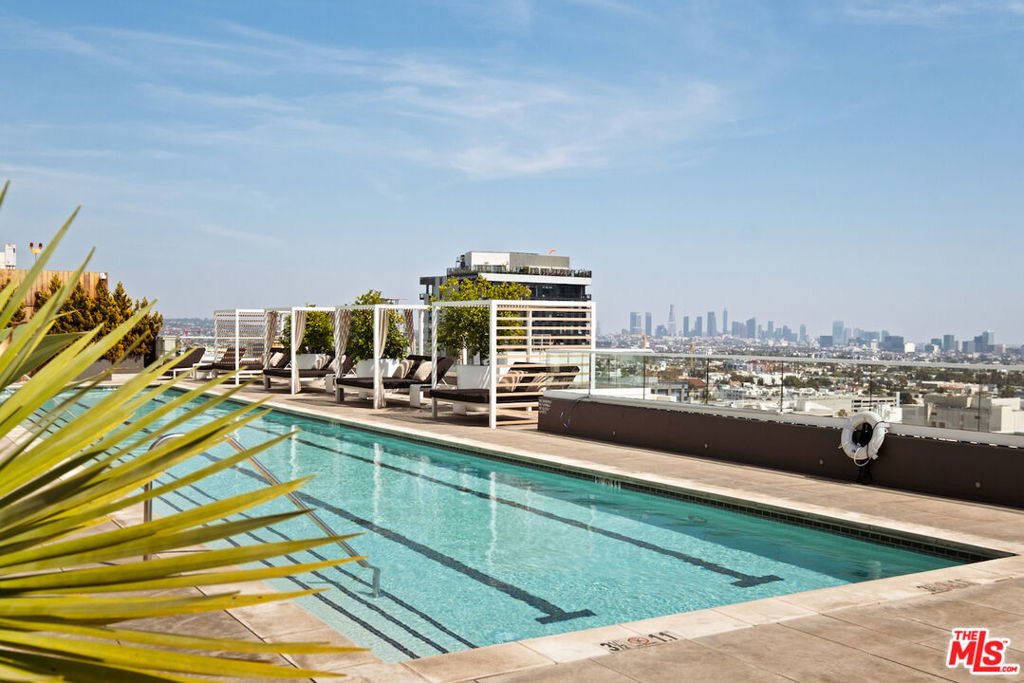 6250 Hollywood Boulevard 8m Property Photo 36