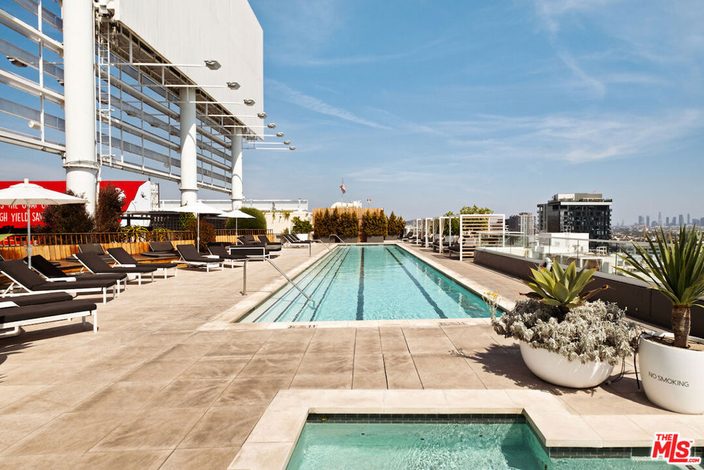 6250 Hollywood Boulevard 8m Property Photo 37