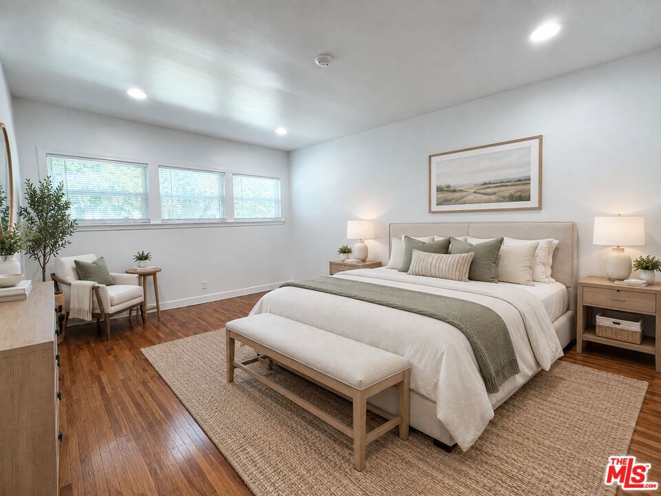 11768 Gateway Boulevard Property Photo 10