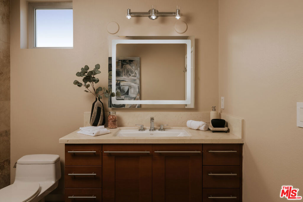 1524 11th Street E Property Photo 18