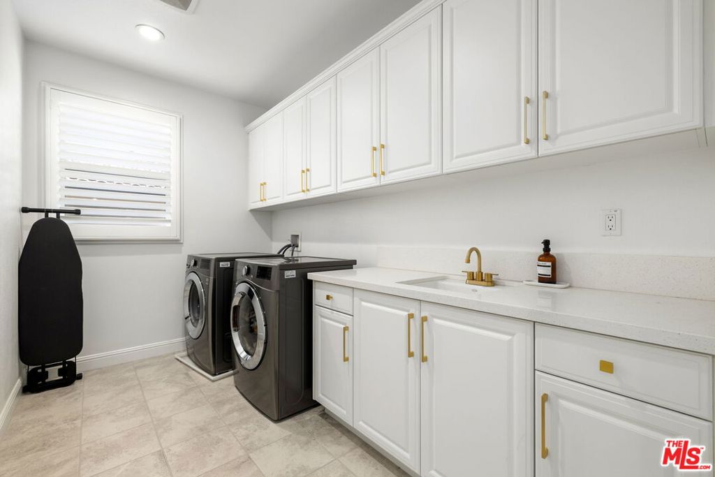 11734 N Manchester Way Property Photo 40