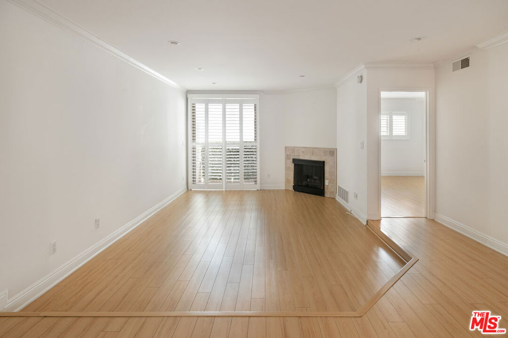 1000 S Westgate Avenue 312 Property Photo 6