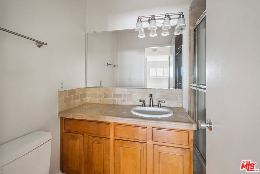 1000 S Westgate Avenue 312 Property Photo 26