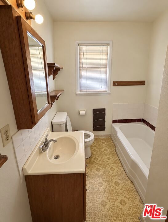 12498 Rubens Avenue Property Photo 8