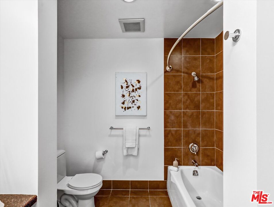 1111 S Grand Avenue 412 Property Photo 35