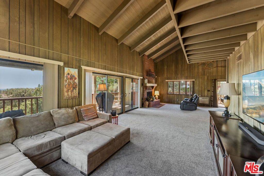 26857 Crestview Drive Property Photo 8