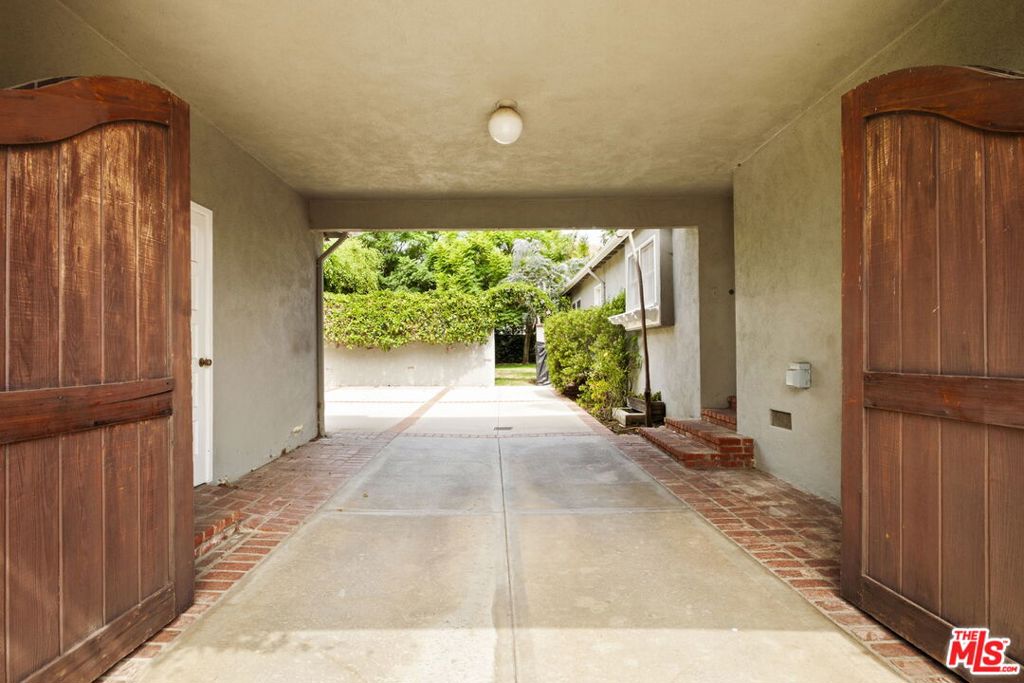 14907 Camarosa Drive Property Photo 32