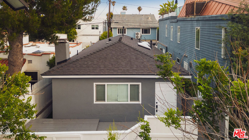806 Navy Street Property Photo 1