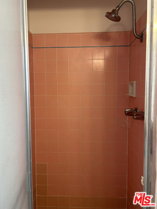 5820 W Olympic Boulevard 3 Property Photo 16