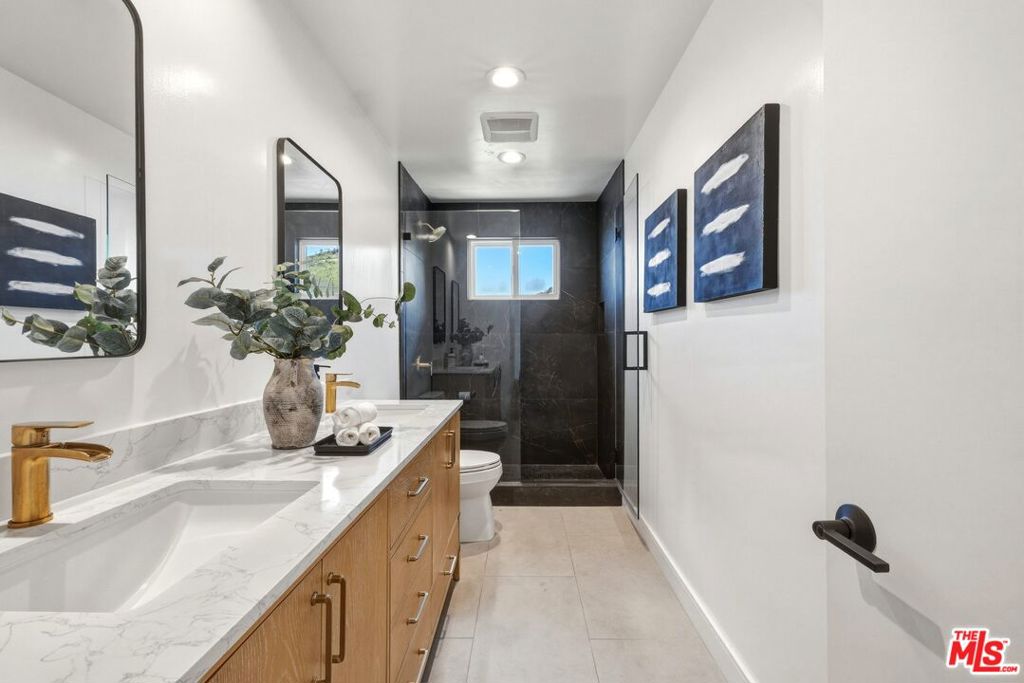 21625 Saddle Peak Road Property Photo 27