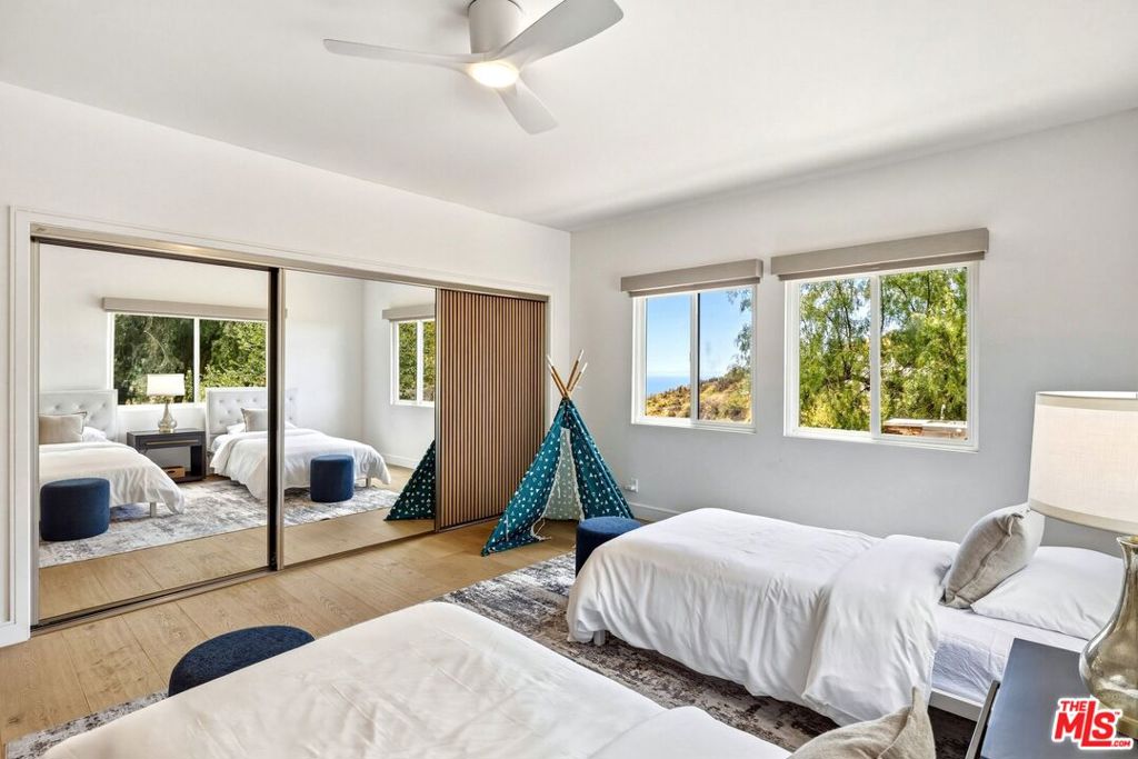 21625 Saddle Peak Road Property Photo 33