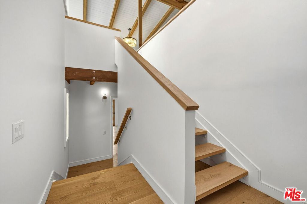 21625 Saddle Peak Road Property Photo 40